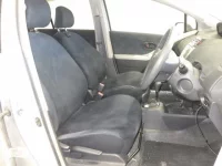 Toyota VITZ лот № 3501 оценка 3.5  с аукциона в Японии 5