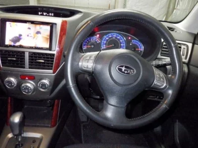 Subaru FORESTER  с аукциона в Японии