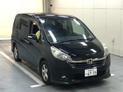 Honda STEP WAGON  с аукциона в Японии