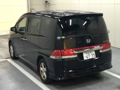 Honda STEP WAGON  с аукциона в Японии