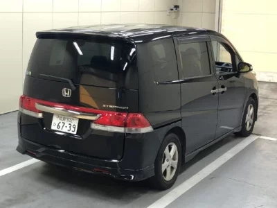 Honda STEP WAGON  с аукциона в Японии