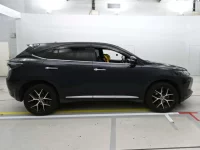 Toyota HARRIER лот № 30032 оценка 4  с аукциона в Японии 2