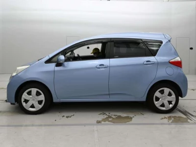 Toyota RACTIS  с аукциона в Японии