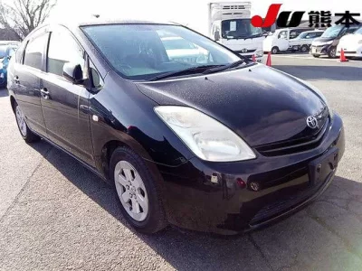 Toyota PRIUS  с аукциона в Японии