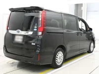 Toyota NOAH лот № 30033 оценка 3.5  с аукциона в Японии 1