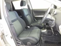 Toyota IST лот № 3505 оценка R  с аукциона в Японии 5