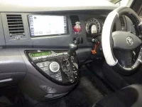 Toyota ISIS лот № 27 оценка 3.5  с аукциона в Японии 2