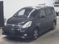 Toyota ISIS лот № 27 оценка 3.5  с аукциона в Японии 3