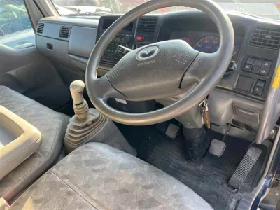 Mazda TITAN  с аукциона в Японии