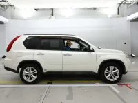 Nissan X-TRAIL лот № 30035 оценка 3.5  с аукциона в Японии 2