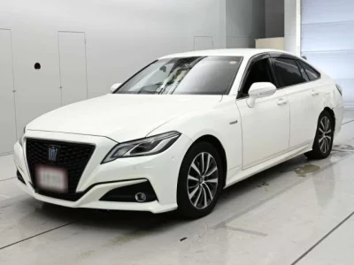 Toyota CROWN  с аукциона в Японии