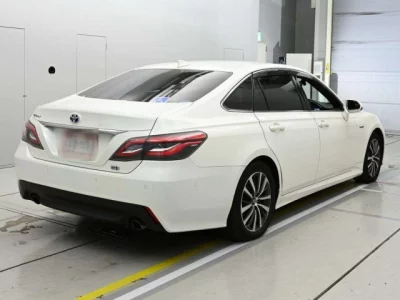 Toyota CROWN  с аукциона в Японии