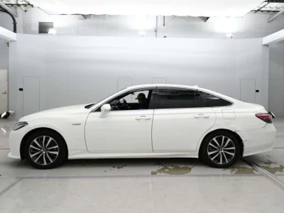 Toyota CROWN  с аукциона в Японии