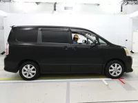 Toyota NOAH лот № 90116 оценка 3.5  с аукциона в Японии 2