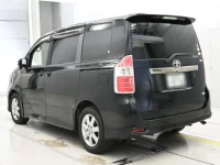 Toyota NOAH лот № 90116 оценка 3.5  с аукциона в Японии 5