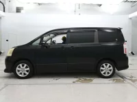 Toyota NOAH лот № 90116 оценка 3.5  с аукциона в Японии 3
