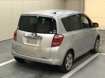 Toyota RACTIS  с аукциона в Японии