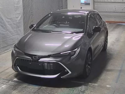 Toyota COROLLA SPORT  с аукциона в Японии