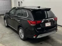 Mitsubishi OUTLANDER PHEV лот № 15183 оценка 4  с аукциона в Японии 1