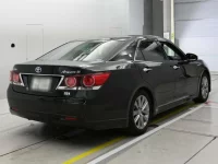 Toyota CROWN лот № 30046 оценка 3  с аукциона в Японии 1