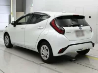 Toyota AQUA лот № 30049 оценка R  с аукциона в Японии 5