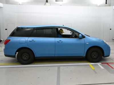 Nissan WINGROAD  с аукциона в Японии