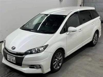 Toyota WISH  с аукциона в Японии