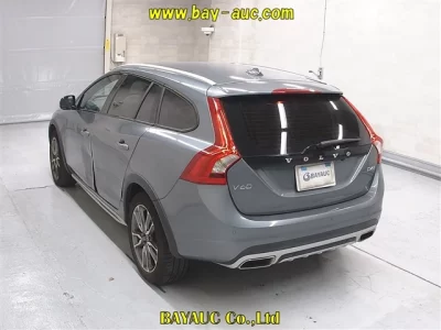 Volvo V60  с аукциона в Японии