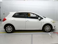 Toyota AURIS лот № 90136 оценка 3.5  с аукциона в Японии 2