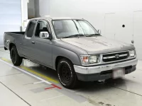 Toyota HILUX лот № 30056 оценка 3.5  с аукциона в Японии 4