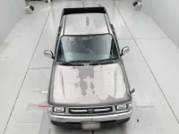 Toyota HILUX лот № 30056 оценка 3.5  с аукциона в Японии 6