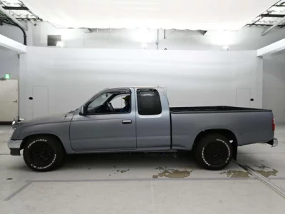 Toyota HILUX  с аукциона в Японии