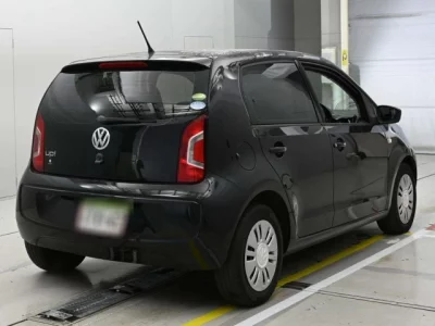 Volkswagen UP  с аукциона в Японии