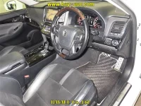 Toyota CROWN лот № 60184 оценка 4  с аукциона в Японии 2