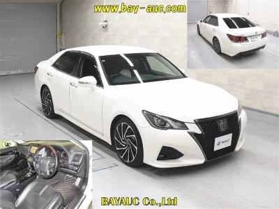 Toyota CROWN  с аукциона в Японии