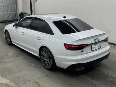 Audi S4