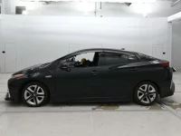 Toyota PRIUS PHV лот № 30062 оценка 3.5  с аукциона в Японии 3