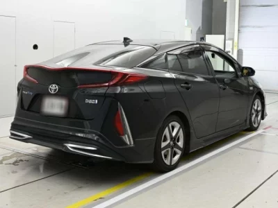 Toyota PRIUS PHV  с аукциона в Японии