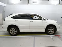 Toyota HARRIER лот № 30066 оценка 3.5  с аукциона в Японии 2