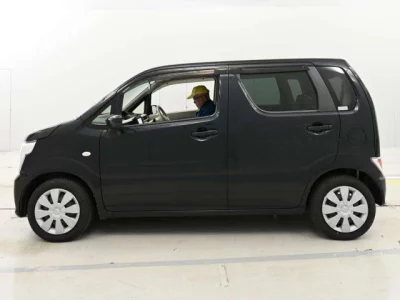 Suzuki WAGON R  с аукциона в Японии
