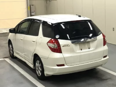 Honda FIT SHUTTLE  с аукциона в Японии