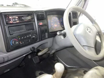 Mazda TITAN  с аукциона в Японии