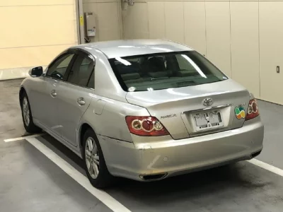 Toyota MARK X  с аукциона в Японии