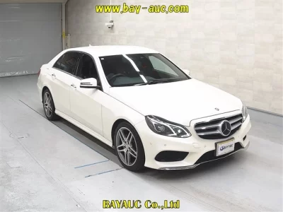 Mercedes-Benz E CLASS  с аукциона в Японии