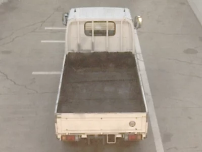 Isuzu ELF  с аукциона в Японии