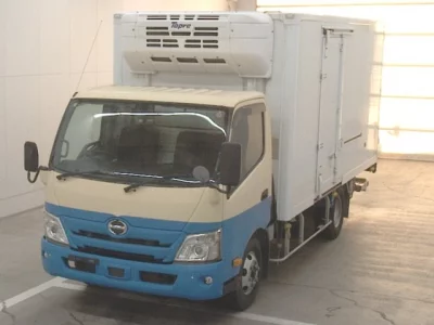 Hino DUTRO  с аукциона в Японии