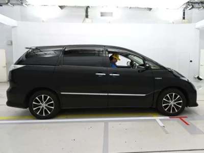 Toyota ESTIMA HYBRID