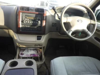 Toyota HIACE  с аукциона в Японии