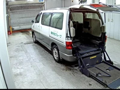 Toyota HIACE  с аукциона в Японии