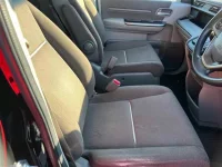 Honda STEP WAGON лот № 70026 оценка 4  с аукциона в Японии 6